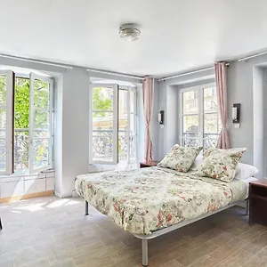 Le Petit Borda Отель